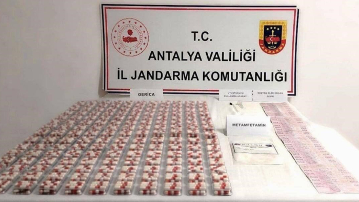 Konyaaltı’nda Uyuşturucu Operasyonu: Bin 770 Sentetik Hap Ele Geçirildi