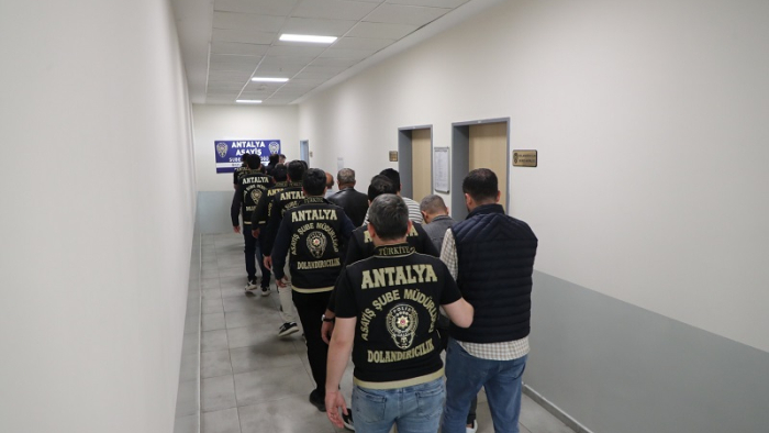 Antalya’da 120 Milyonluk Sahte Vekâlet Vurgunu: 14 Şüpheli Yakalandı, 11 Tutuklama